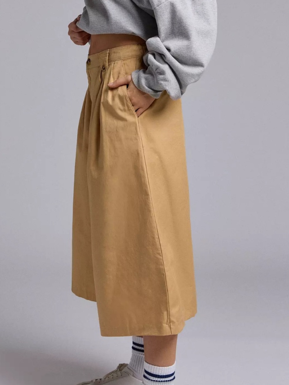 BDG Cropped Culotte Pant - Picture 2 of 15